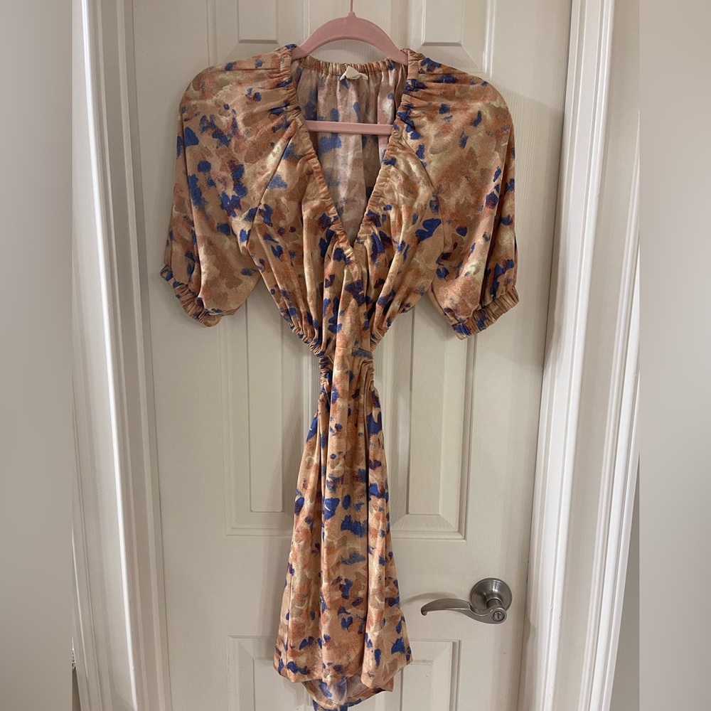 Side cut out dress